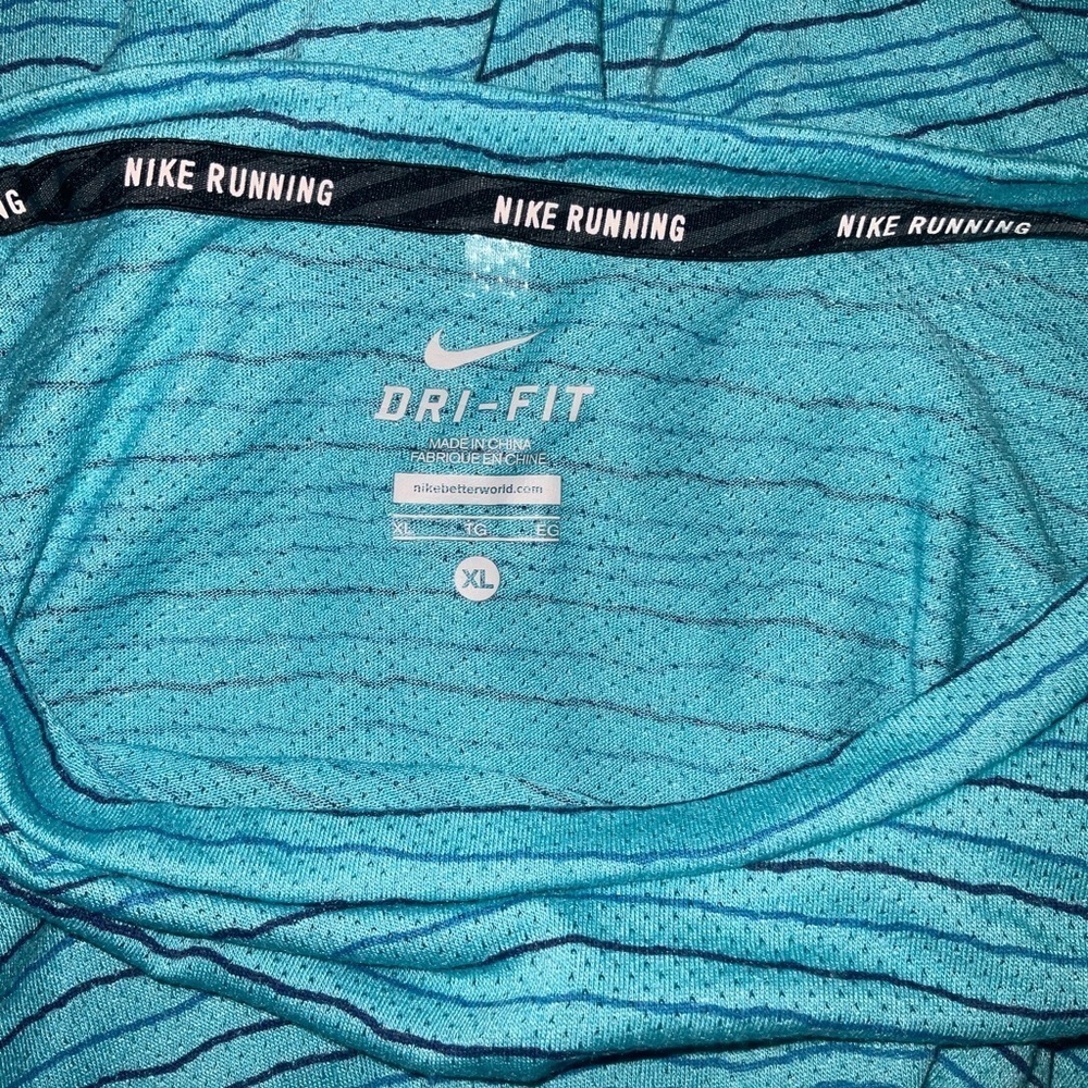 Men’s used Nike running blue striped dri fit shirt size XL - Picture 2 of 4